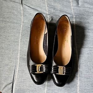Salvatore Ferragamo Vintage Vara Bow Leather Low Pumps
